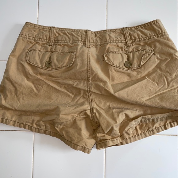 Women’s Abercrombie and Fitch Tan Shorts Size 8 - Picture 4 of 7
